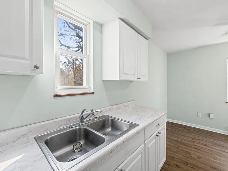 21000 Priday Ave — Photo 10