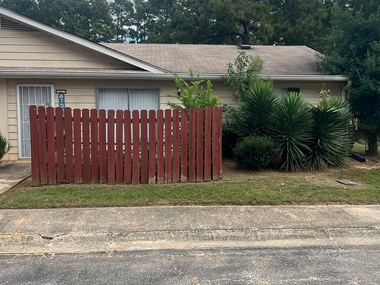 2 bed, 1.5 bath, 1100 sqft, $1,295 — Photo 2