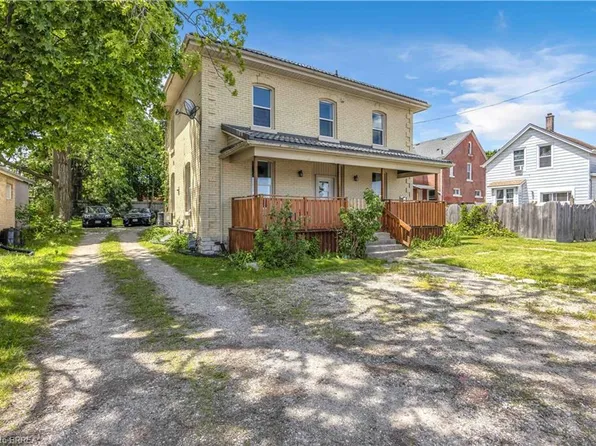 34 Young St, Woodstock, ON N4S 3L5
