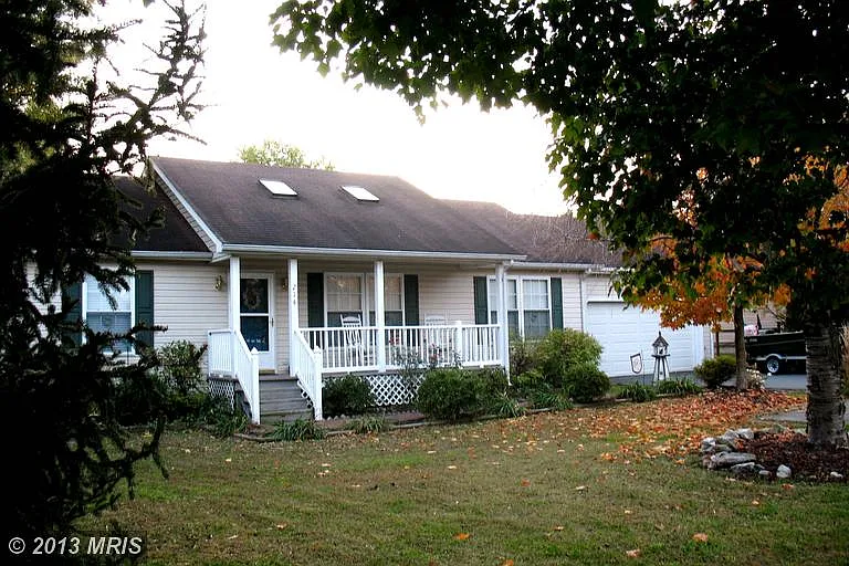 214 Apple Ln photo 1