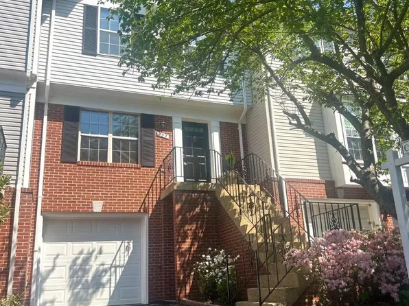 232 Finchingfield Ct, Sterling, VA 20165