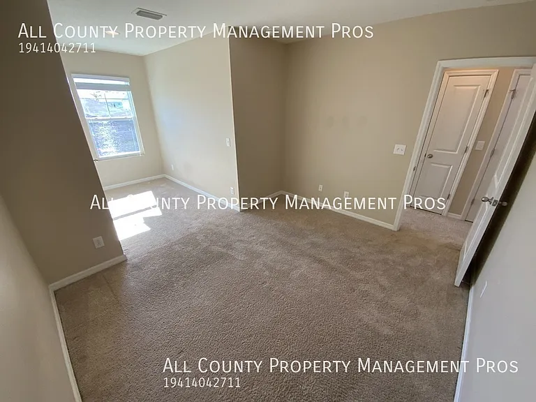 4464 Aqua Mirage St — Photo 8
