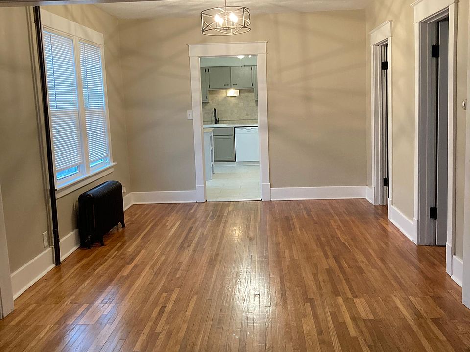 1st image of 3005 Niagara St APT 1