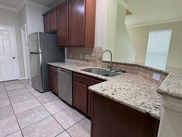 24514 Haywards Crossing Ln — Photo 10