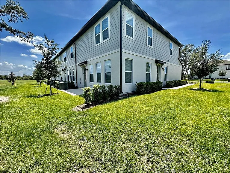 1707 Sanibel Dr — Photo 21