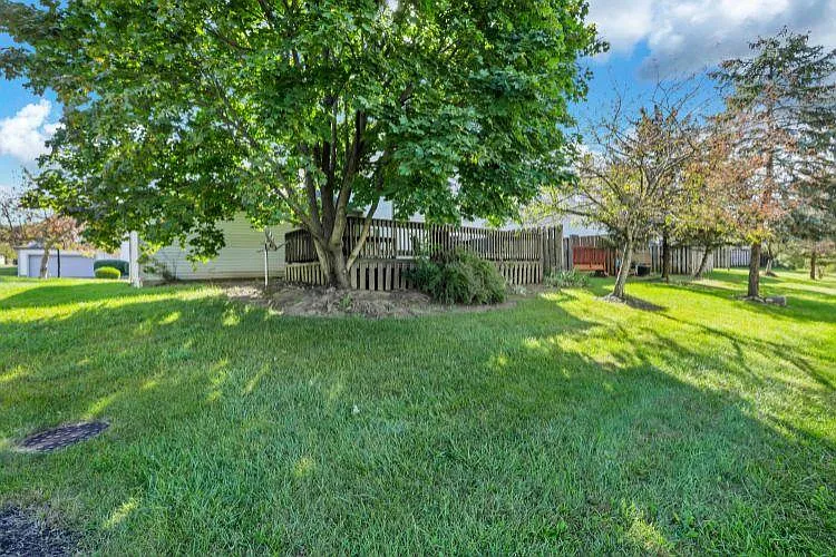 189 Hawkins Ln #F — Photo 24