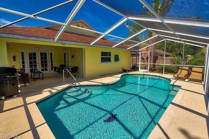 3 bed, 2.0 bath, 1700 sqft, $10,500 — Photo 1