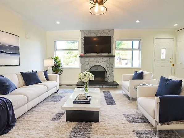 20572 43rd Ave, Langley, BC V3A 3C2