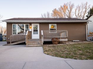 1509 E 5th Ave, Mitchell, SD 57301