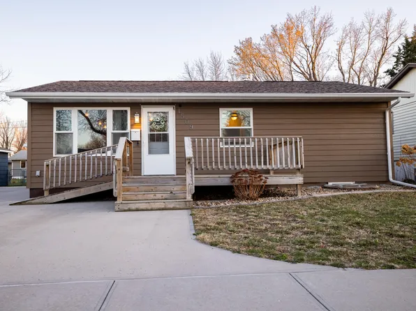 1509 E 5th Ave, Mitchell, SD 57301