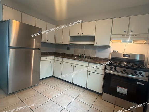 4th image of 7221 Southeastern Ave #1