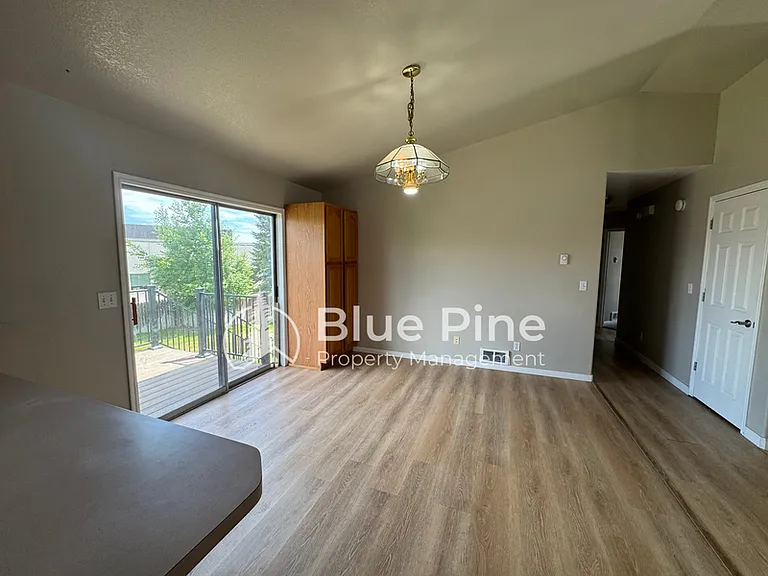 3535 Spring Creek Dr — Photo 9