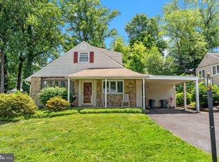 166 Sleighride Rd, Willow Grove, PA 19090