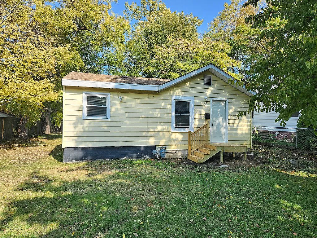 410 E Tremont St photo 1