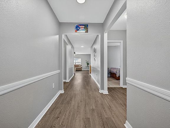 4th image of 262 Oleander St