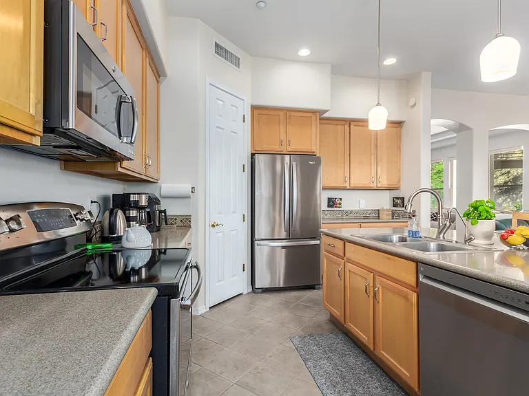 7295 E Sunset Sky Cir — Photo 9