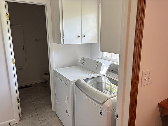 5th image of 5879 S Quebec Ave