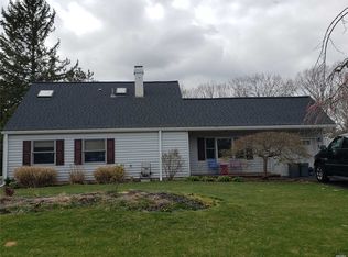 78 Matsunaye Dr, Medford, NY 11763