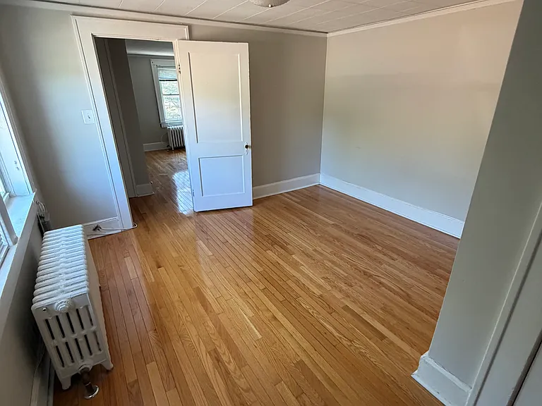 52 Columbia Ave — Photo 6