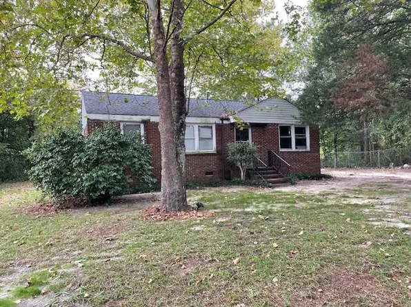 38 Hillsboro St, Aiken, SC 29801