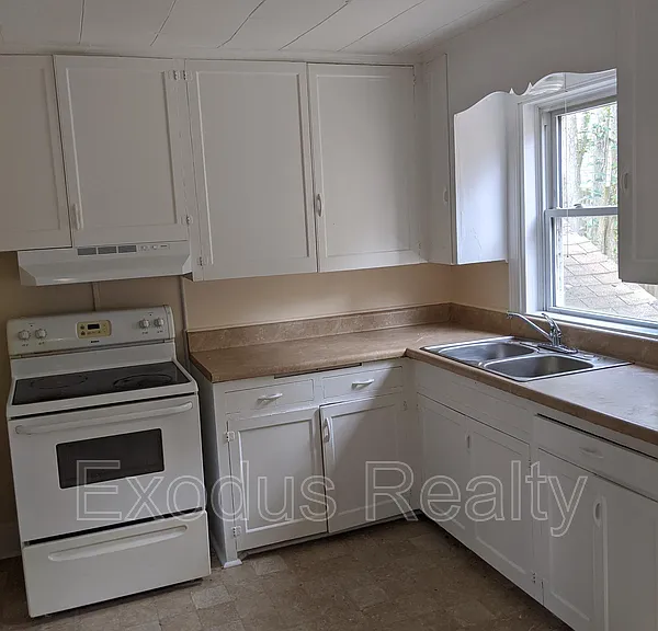 312 Bracken St #A — Photo 5