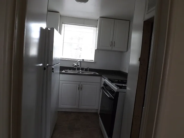 444 Cherry Avenue — Photo 3