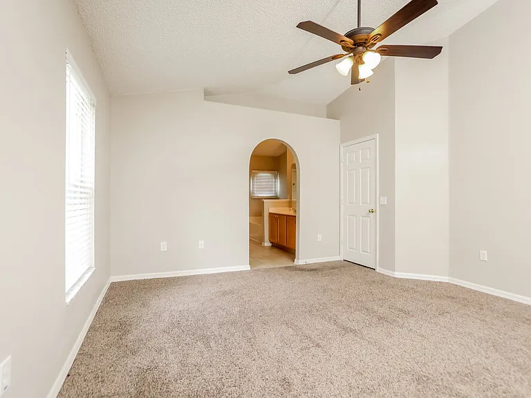 1168 Welch Hill Cir — Photo 10