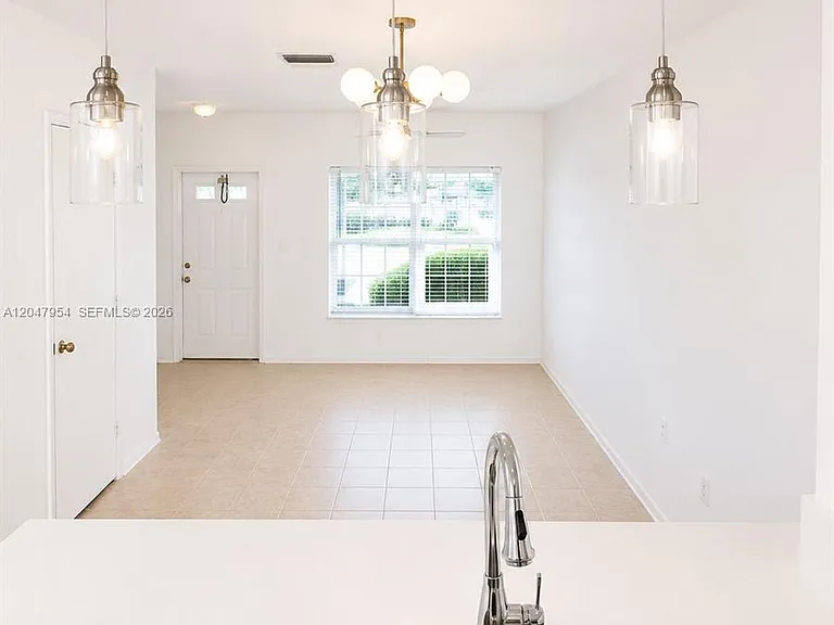 3 Whitehead Cir #3 — Photo 7