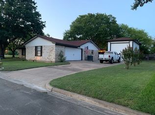 200 New Acres Dr, Hewitt, TX 76643