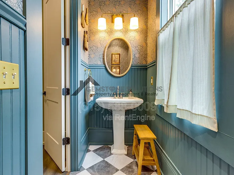 704 W End Cir — Photo 21