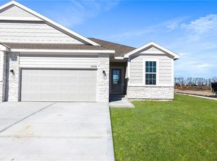 19700 W 196th St, Spring Hill, KS 66083