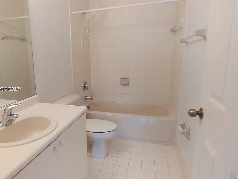1528 SE 24th Ct #209 — Photo 11