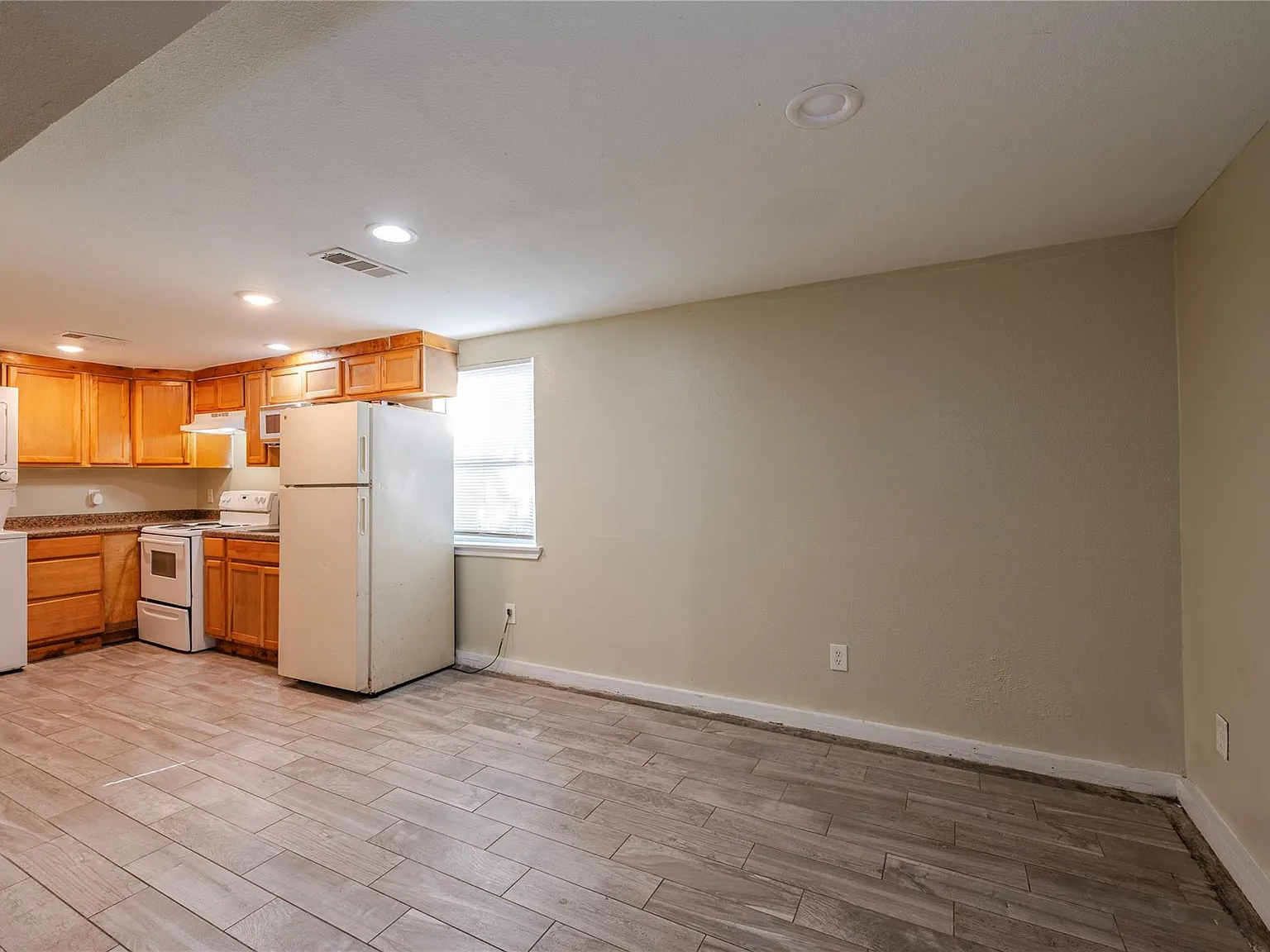 2 bed, 1.0 bath, 720 sqft, $1,200 — Photo 4