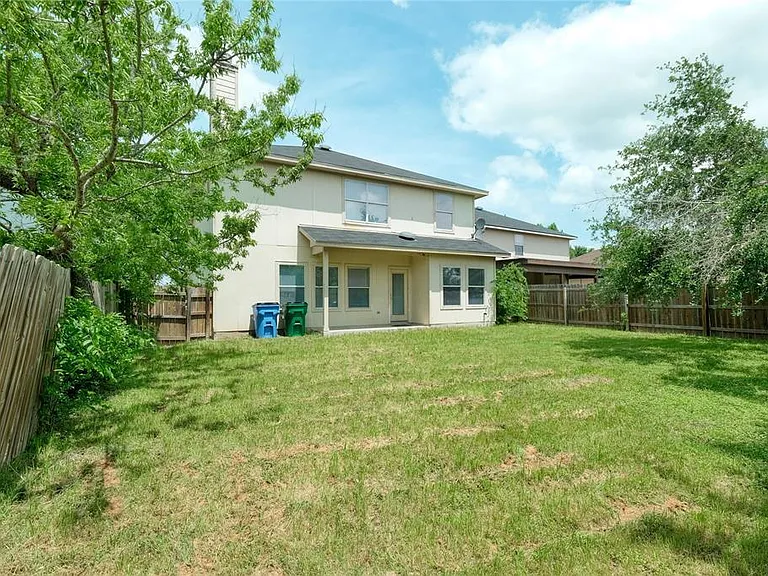 17909 Maxa Dr — Photo 20