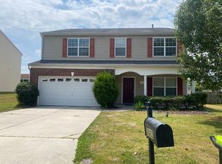2065 Craver Meadows Dr, Winston Salem, NC 27127