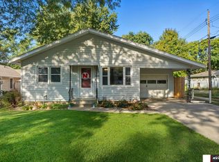 1039 N Laurel St, Wahoo, NE 68066