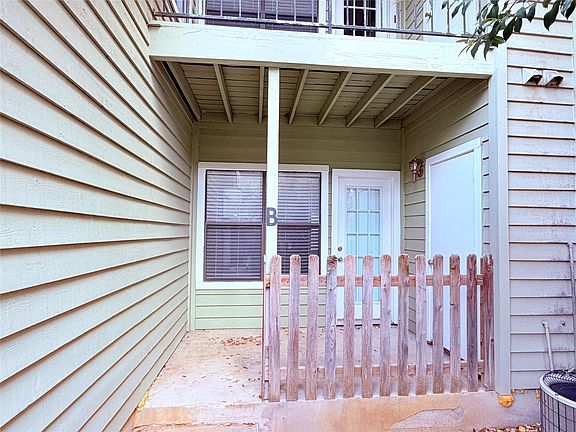 2nd image of 8801 Schick Rd APT B