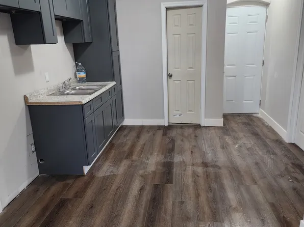 2987 E 128th St #1-4, Cleveland, OH 44120