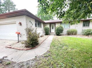 300 W Elmore Dr, Thomasboro, IL 61878