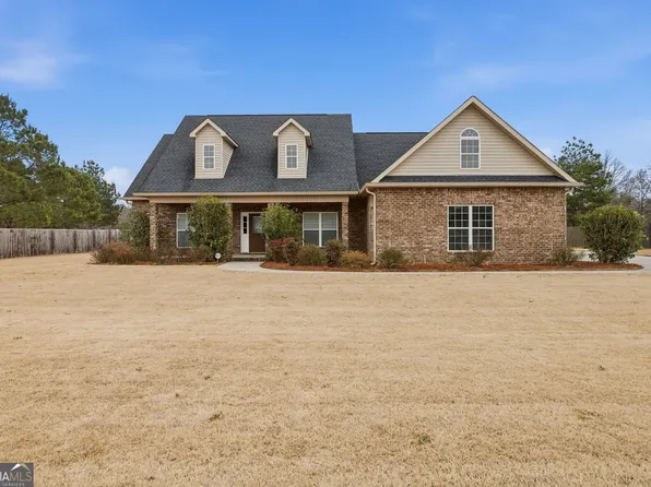 251 Hampton Oaks Way, Byron, GA 31008