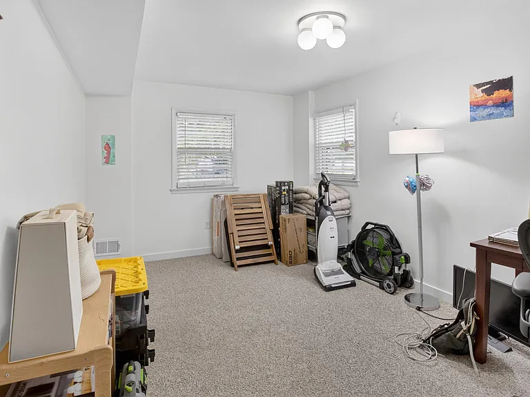 5703 Cromwell Dr — Photo 24