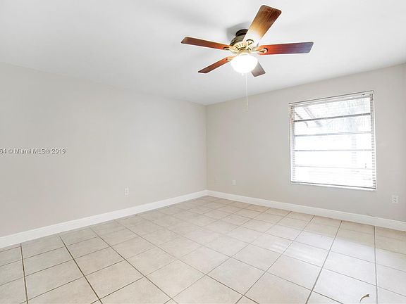 4th image of 13726 Kendale Lakes Dr