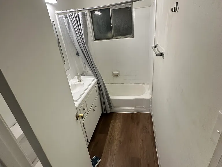249 E Fremont Sq #5 — Photo 11