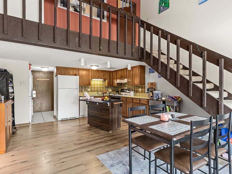 1st image of 465 Tamarack Drive UNIT B211