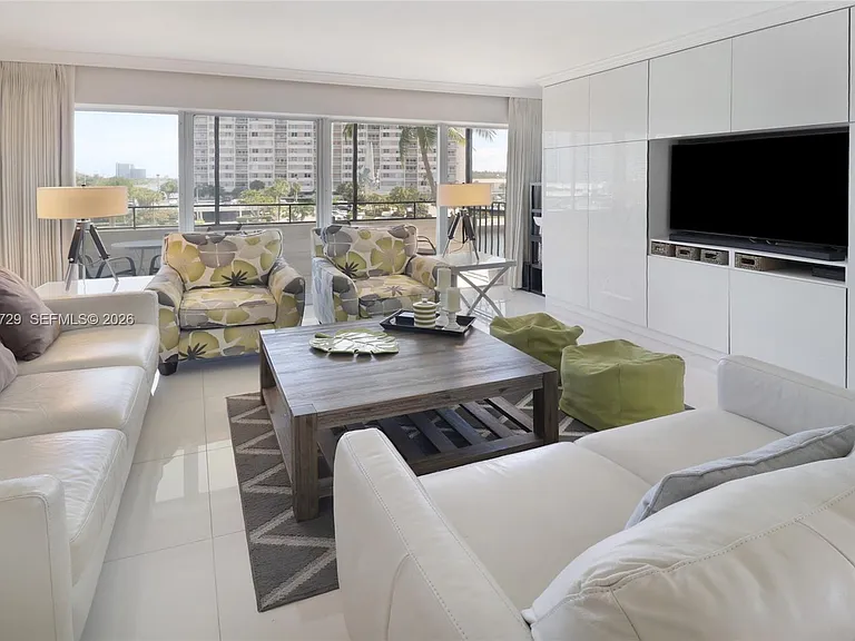 220 N Kings Point Dr #415 — Photo 1