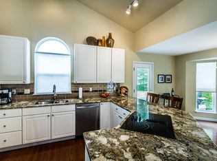 1336 Norwood Hills Dr, O'Fallon, MO 63366