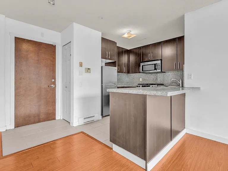 5088 Kwantlen St #3XX — Photo 17