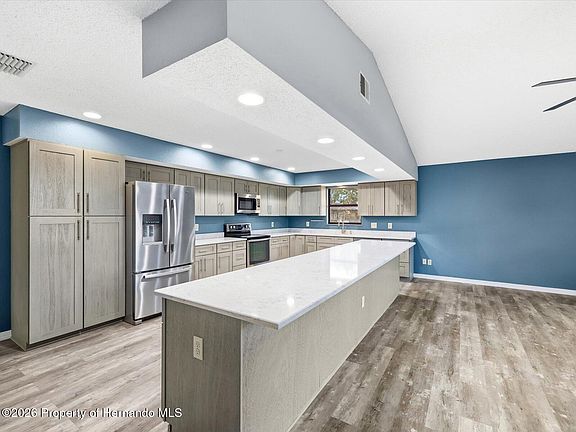 4th image of 2089 Danforth Rd