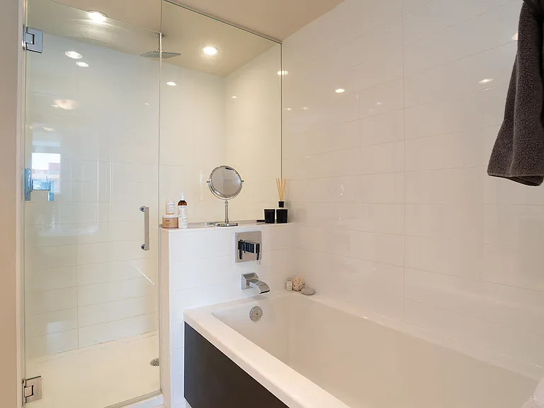 2105-1111 10th St SW #2105 — Photo 17