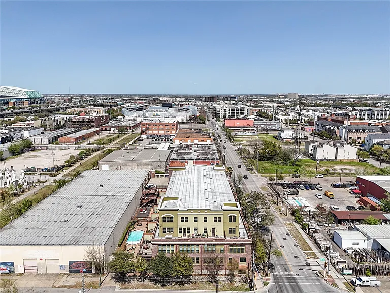 2323 Polk St #305 — Photo 34